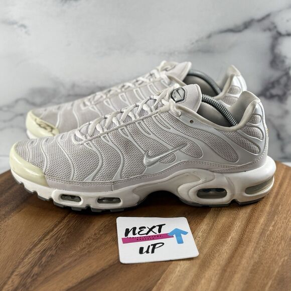 Men’s size 11-Nike White Air Max Plus TN Triple White Sneakers 604133-139 - Picture 1 of 10